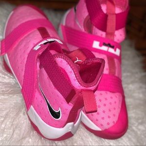 LeBron Zoom Soldier 10 Think Pink